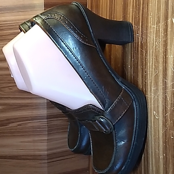 Vintage 1990s Y2K Mudd flat toe chunky heels - Picture 3 of 8